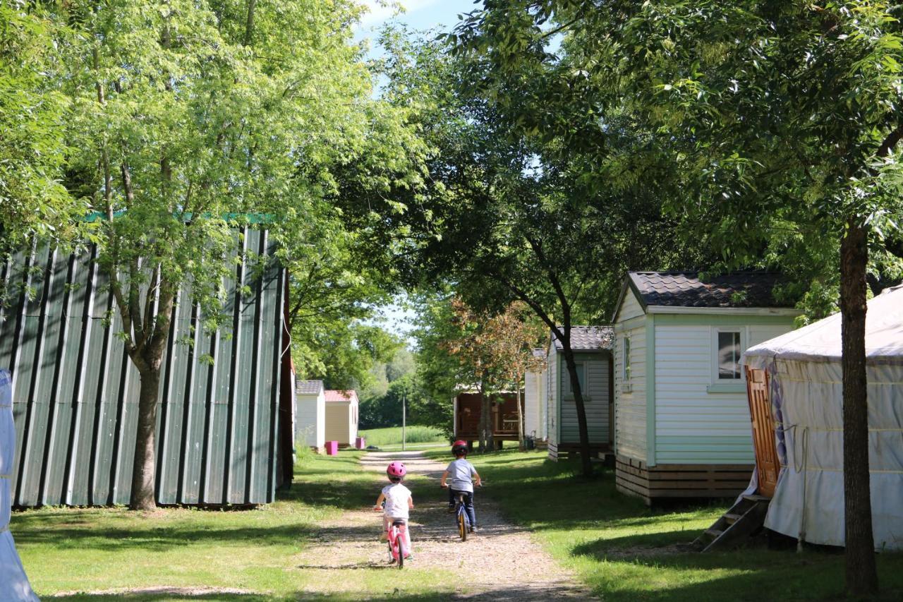 Camping Domaine De Mepillat Saint-Nizier-le-Bouchoux Exteriör bild