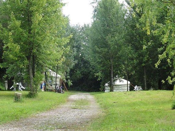 Camping Domaine De Mepillat Saint-Nizier-le-Bouchoux Exteriör bild