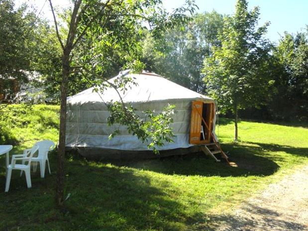 Camping Domaine De Mepillat Saint-Nizier-le-Bouchoux Exteriör bild